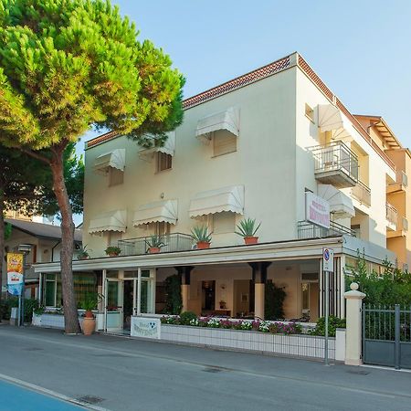 Hotel Benvenuti ガッテーオ・ア・マーレ エクステリア 写真