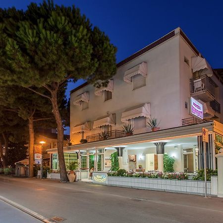 Hotel Benvenuti ガッテーオ・ア・マーレ エクステリア 写真