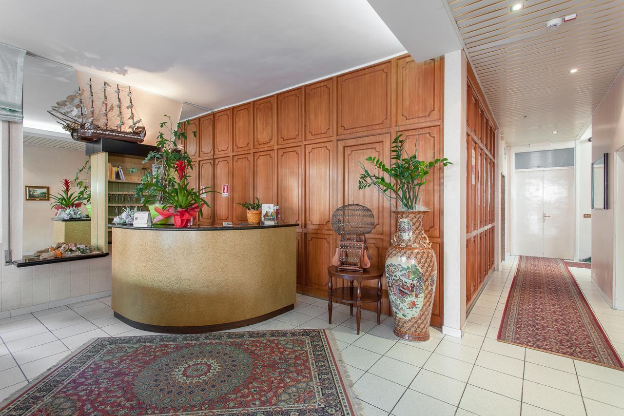 Hotel Benvenuti ガッテーオ・ア・マーレ エクステリア 写真